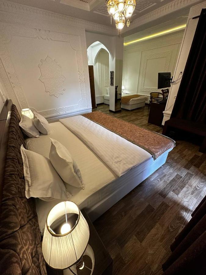 Shahristan Plaza Hotel Бухара Екстериор снимка